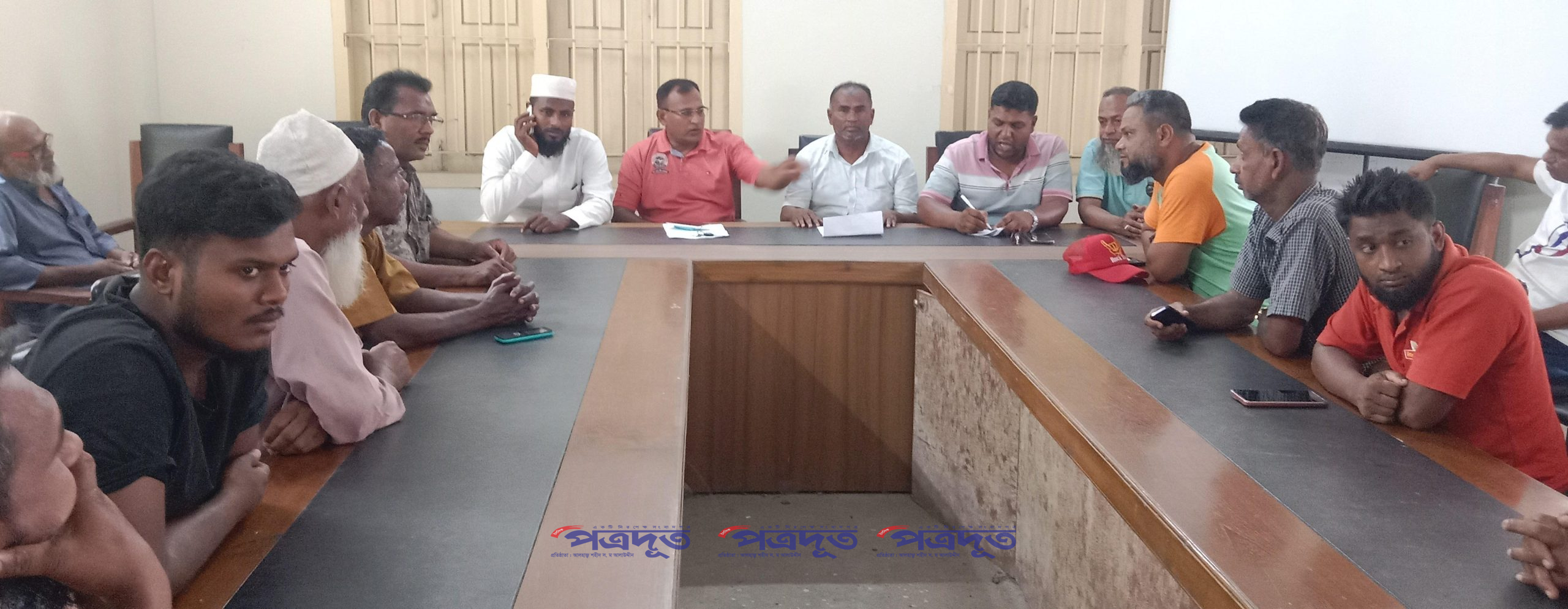 দেবহাটার কুলিয়া নতুন বাজারে ১৫ সদস্যের আহ্বায়ক কমিটি গঠন