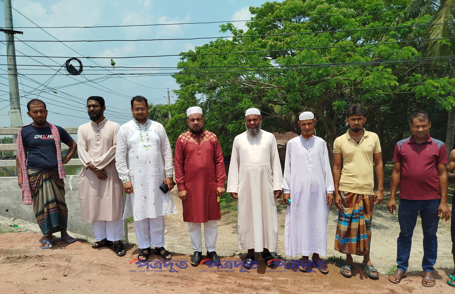 রইচপুর উত্তরপাড়া ব্রিজ ও সড়ক পরিদর্শনে জামায়াত নেতৃবৃন্দ
