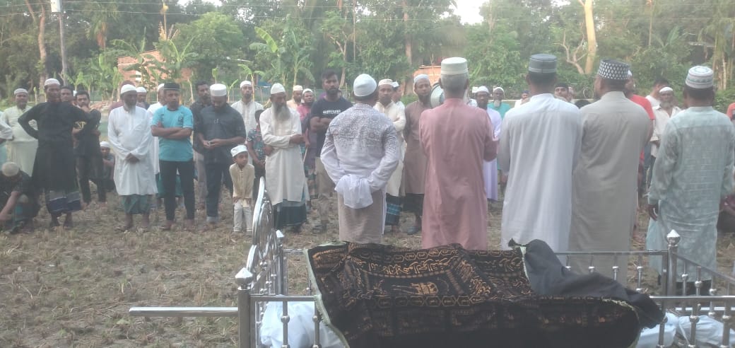 কালেরডাঙ্গী মসজিদের সাবেক মুয়াজ্জিন ফজর আলী শেখের দাফন সম্পন্ন