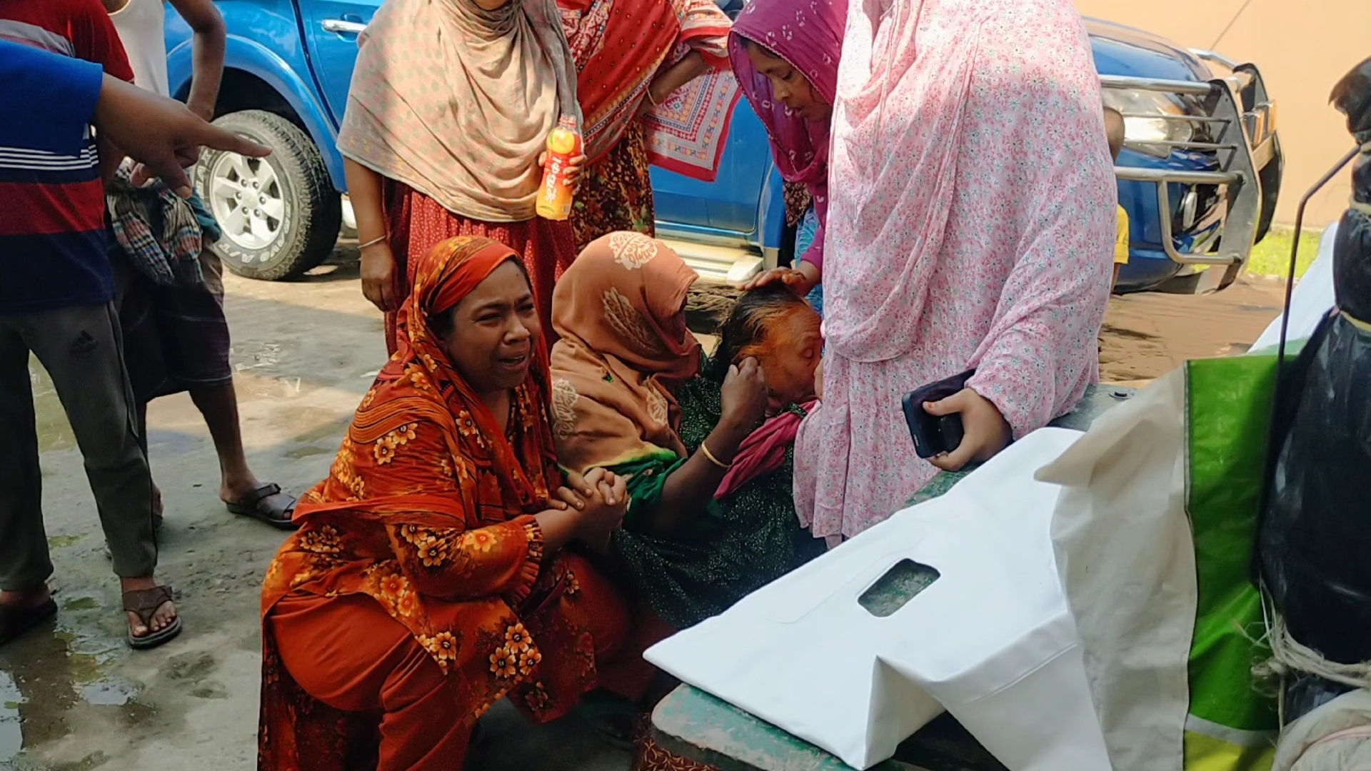 বেনাপোলে নির্যাতনের পর হত্যা, মরদেহ ফেলে গেল ধানক্ষেতে