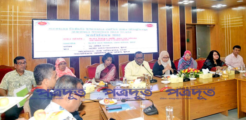 গুজব প্রতিরোধ ও সঠিক তথ্য প্রচারে গণমাধ্যমকর্মীদের সহায়তা চায় সরকার