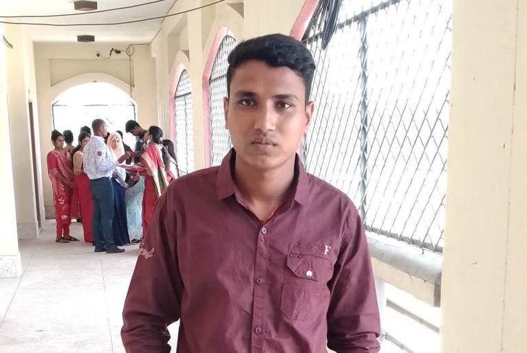 ধান মাড়াই মেশিনে বিদ্যুৎস্পৃষ্টে প্রাণ গেল কলেজ ছাত্রের