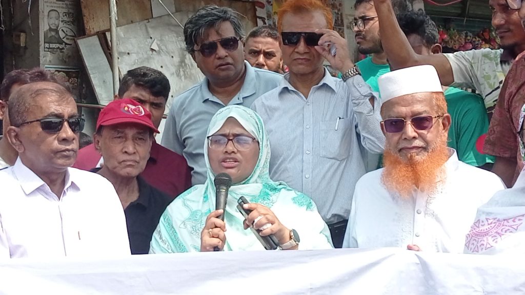 সাতক্ষীরায় ডেঙ্গু ও মশাবাহিত রোগের প্রাদুর্ভাব রোধে জেলা প্রশাসকের নেতৃত্বে অভিযান