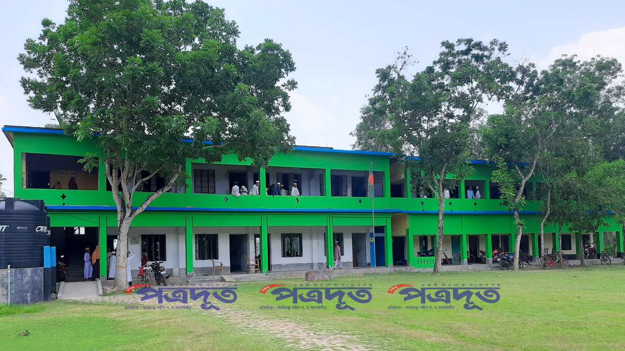 অনিয়ম আর দুর্নীতিতে ডুবছে শ্যামনগরের দরগাহপুর এনডিএস ফাজিল মাদ্রাসা