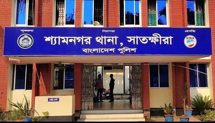 শ্যামনগরে চার হত্যাসহ দুই ডজন মামলার আসামী রবিউল র‌্যাবের হাতে আটক