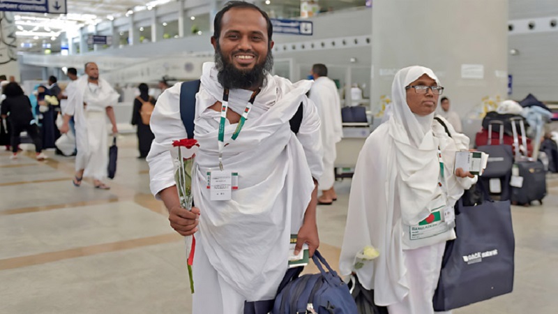 ৪ দিনে সৌদি গেলেন ১৮৪৮৯ জন বাংলাদেশি হজযাত্রী