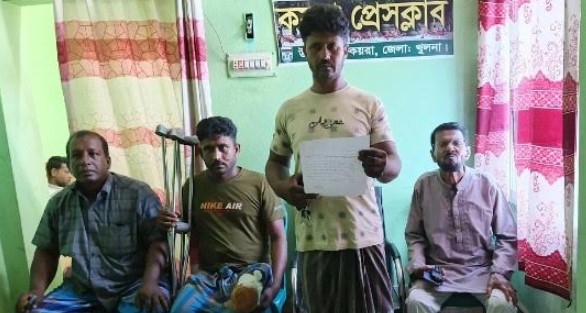 কয়রায় গুম মামলার আসামীর সংবাদ সম্মেলন, দাবী মামলা মিথ্যা