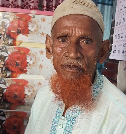 শ্যামনগরে পুত্রের বিরুদ্ধে বৃদ্ধ পিতাকে মারধরের অভিযোগ
