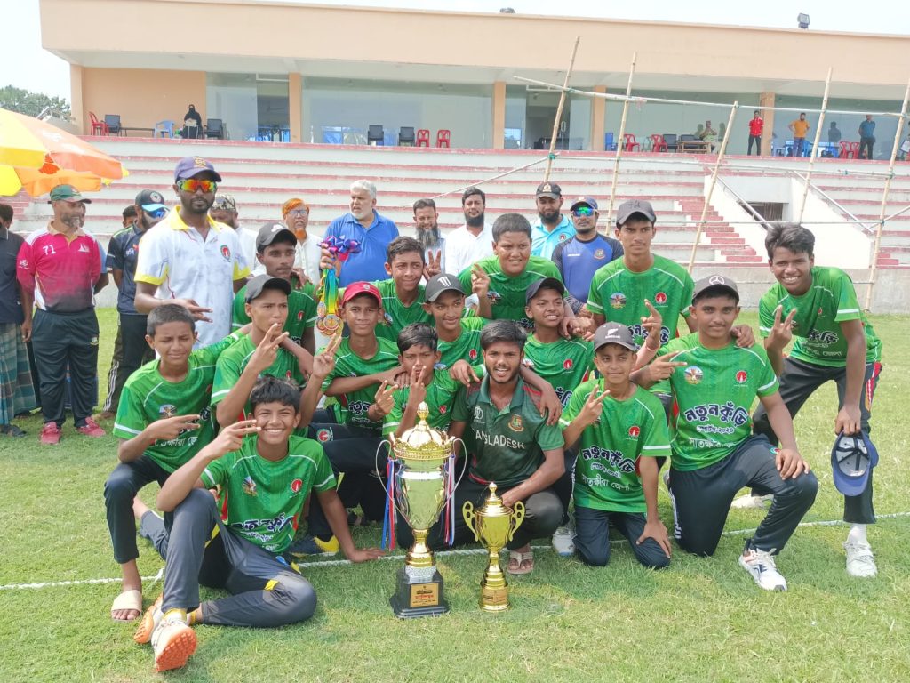 নতুন কুঁড়ি স্পোর্টস: খুলনা অঞ্চলে সাতক্ষীরা বালক দল চ্যাম্পিয়ন, বালিকারা রানার্সআপ