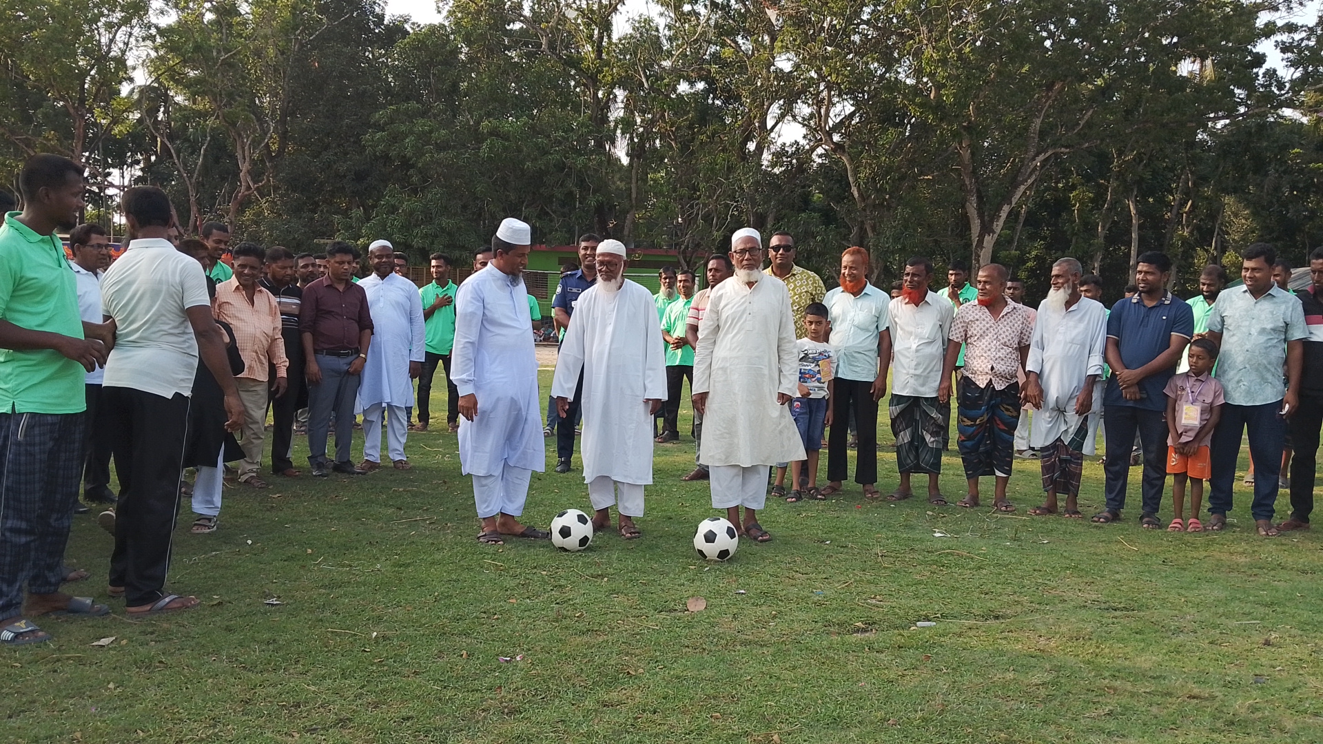 নগরঘাটায় ওয়ার্ড ভিত্তিক ফুটবল টুর্নামেন্টের উদ্বোধন