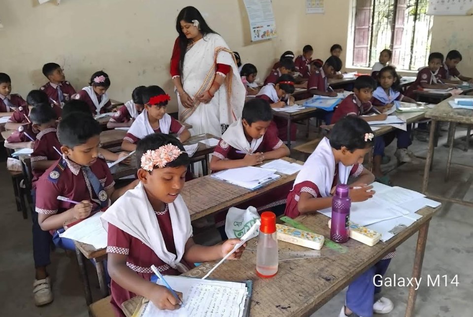 সাতক্ষীরায় প্রাথমিক বিদ্যালয়ে প্রথম প্রান্তিক মূল্যায়ন শুরু