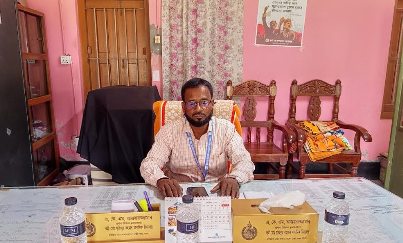 হাইকোর্টের নির্দেশে সপদে বহাল একেএম আজহারুজ্জামান মুকুল