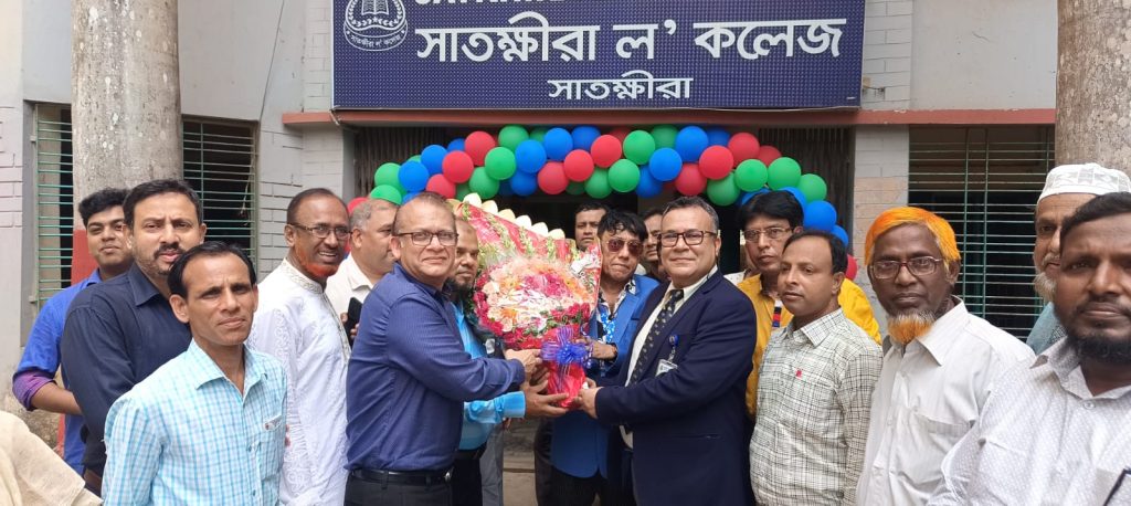 সাতক্ষীরা ল কলেজ পরিদর্শন করলেন জাতীয় বিশ্ববিদ্যালয়ের ভিসি অধ্যাপক আমানুল্লাহ