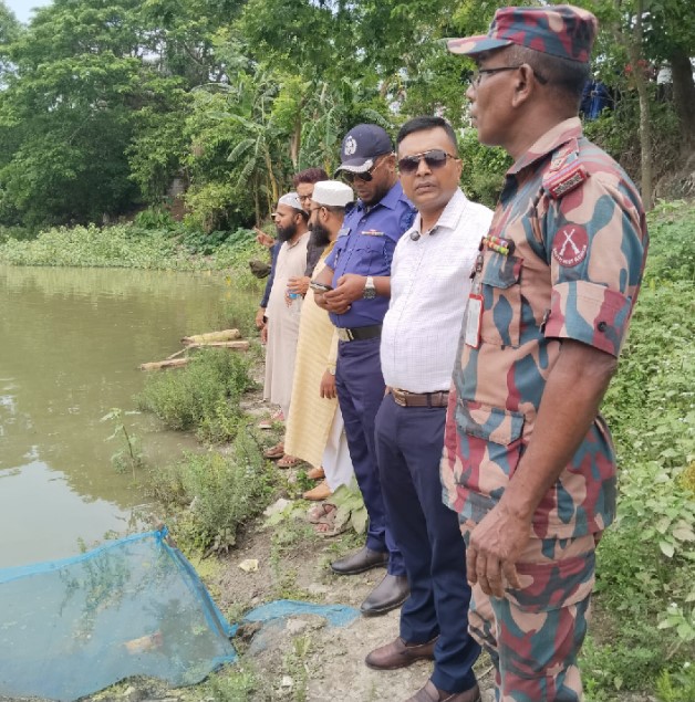 কলারোয়ায় সোনাই নদীতে অবৈধ পাটা ও নেট অপসারণ
