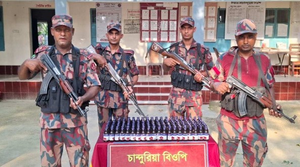 সীমান্তে বিজিবি’র অভিযানে ১৫ লাখ টাকার পণ্য আটক
