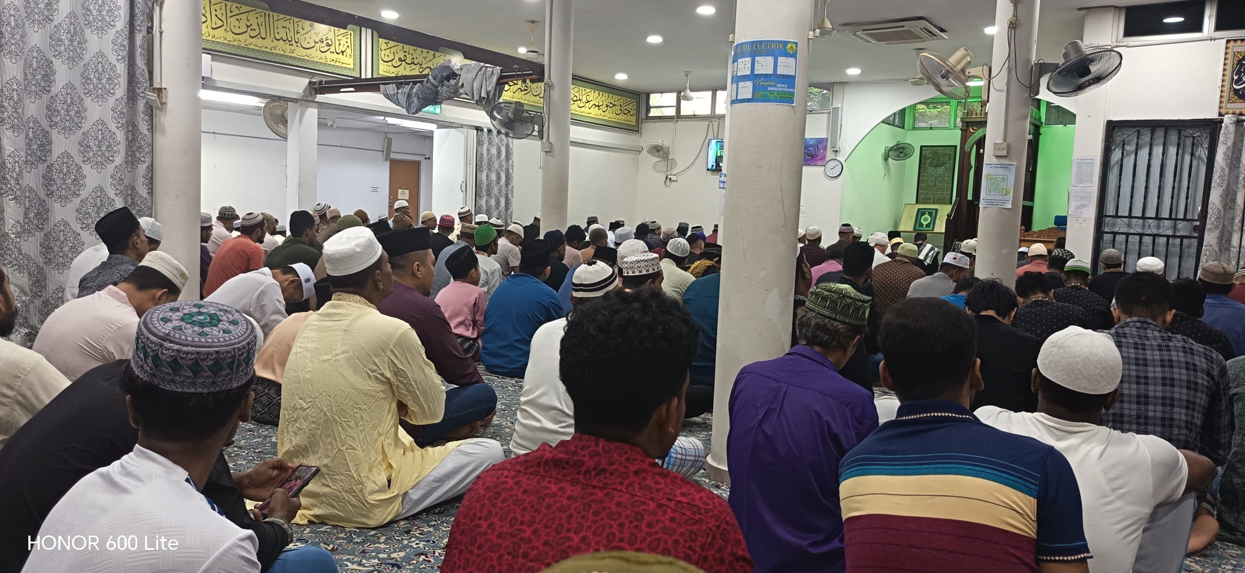 মালয়েশিয়ায় ঈদুল আজহার নামাজ অনুষ্ঠিত