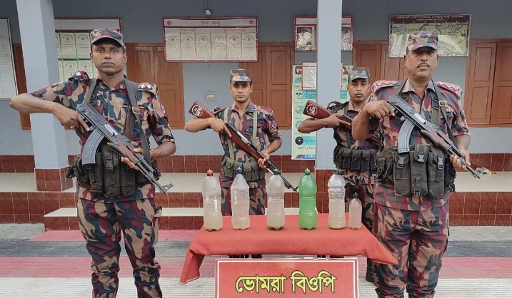 সাতক্ষীরায় বিজিবির অভিযানে প্রায় আঠারো লক্ষ টাকার চোরাচালানী মালামাল আটক