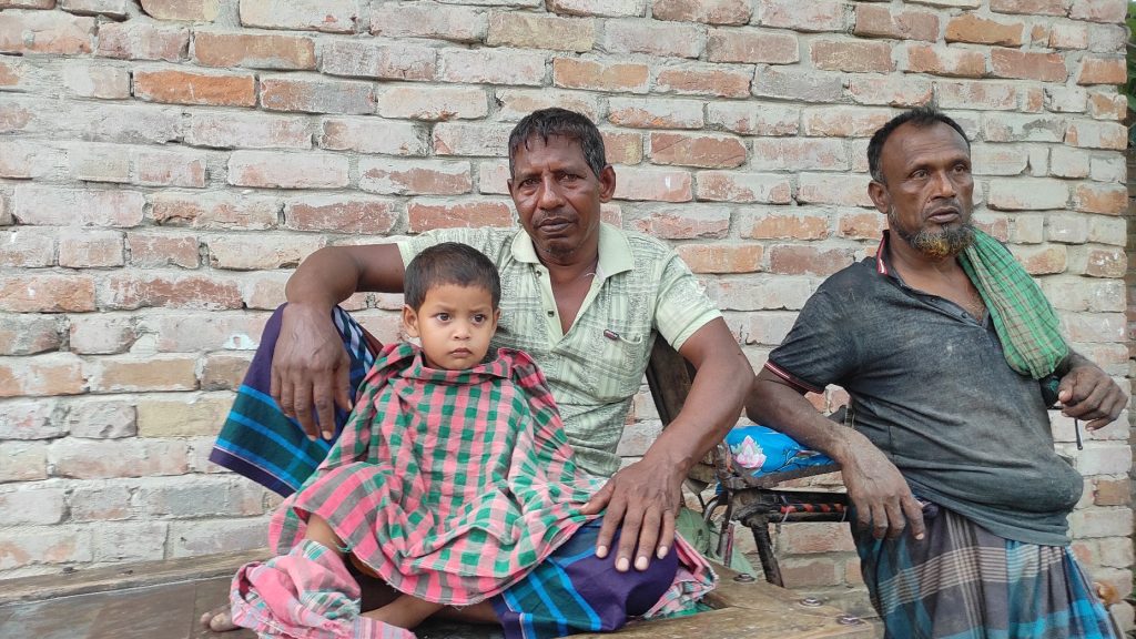 একমাত্র মাথা গোঁজার ঠাঁই বেচে ছেলেকে পাঠিয়েছিলেন লেবানন, ফিরছে লাশ