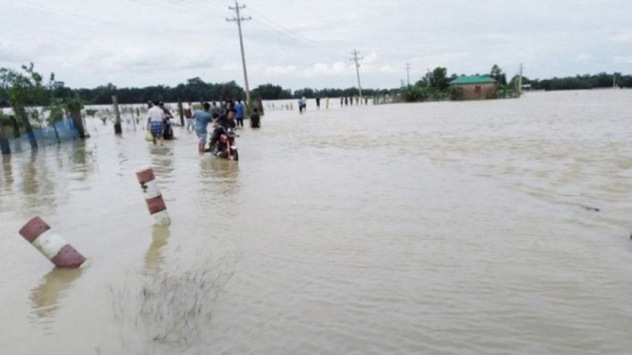 পাঁচ নদীর পানি বিপদসীমার ওপরে, আরও এলাকায় বন্যার শঙ্কা
