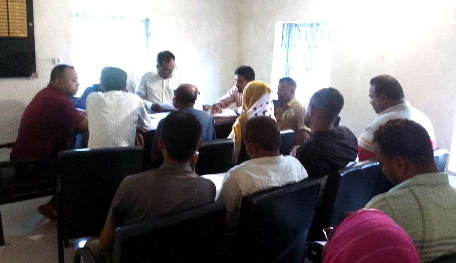 তালার খলিষখালী ইউনিয়ন পরিষদে মত বিনিময়