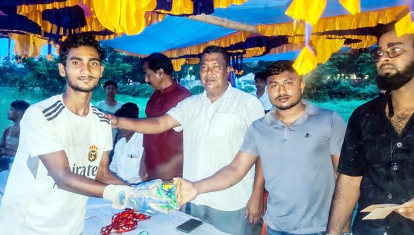 টাইব্রেকারে খড়েরডাঙ্গাকে হারিয়ে চ্যাম্পিয়ন তেঁতুলিয়া