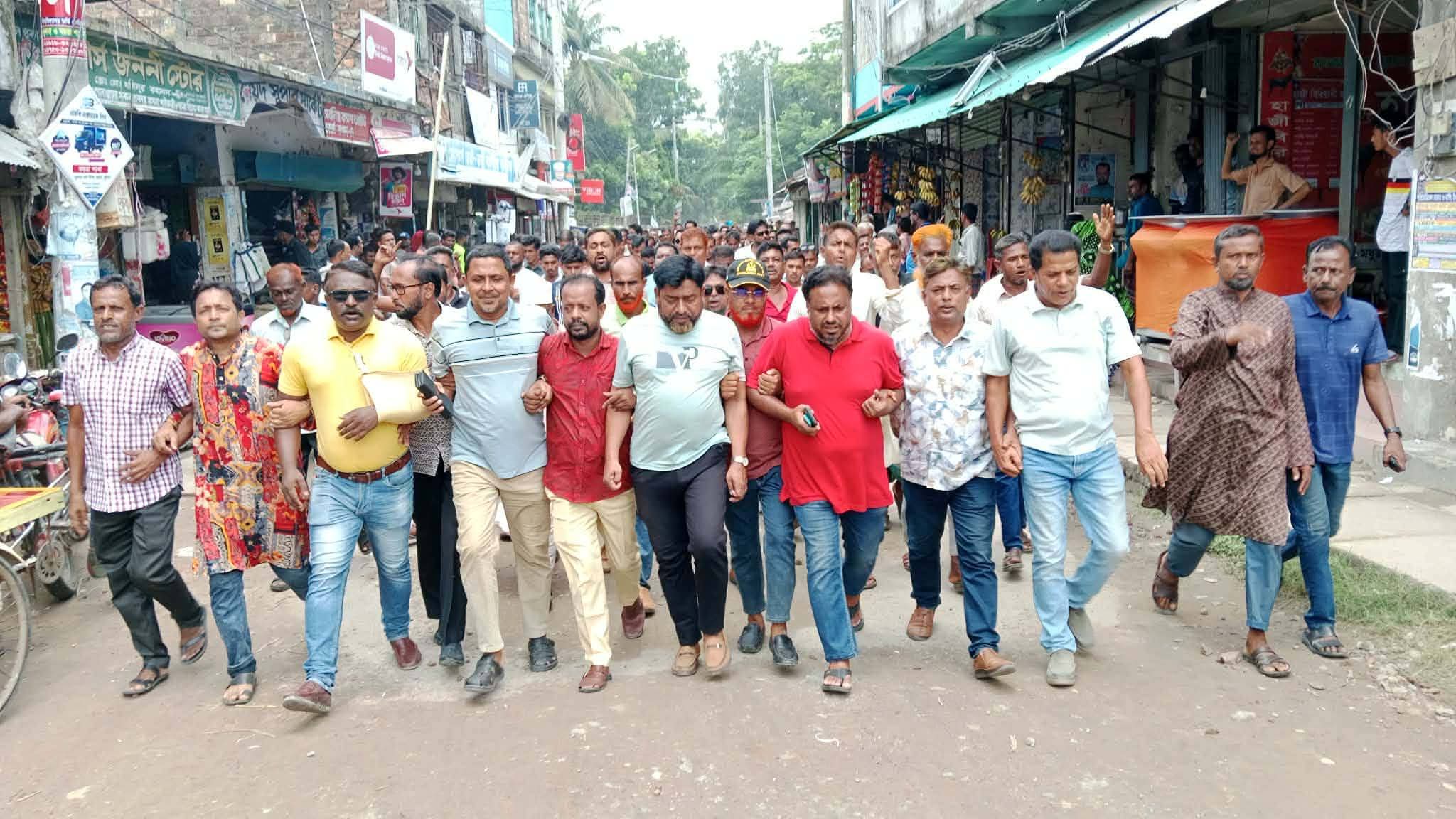 কয়রায় কার্যক্রম নিষিদ্ধ আ.লীগের বিরুদ্ধে বিএনপির বিক্ষোভ