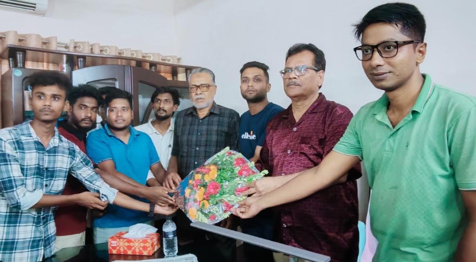 নবনিযুক্ত জেলা পরিষদের প্রশাসক হাবিবকে ছাত্রদলের শুভেচ্ছা