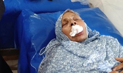 বৃদ্ধা মাকে পিটিয়ে দাঁত ভাঙার অভিযোগের মামলায় মাদ্রাসা শিক্ষক ছেলে গ্রেপ্তার