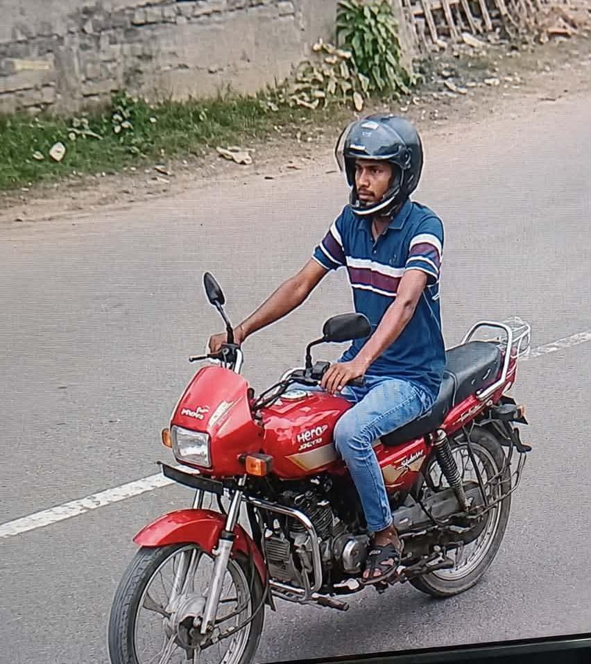 সাতক্ষীরায় এনজিও কর্মীর মোটরসাইকেল চুরি, সিসিটিভিতে ধরা পড়ল চেহারা