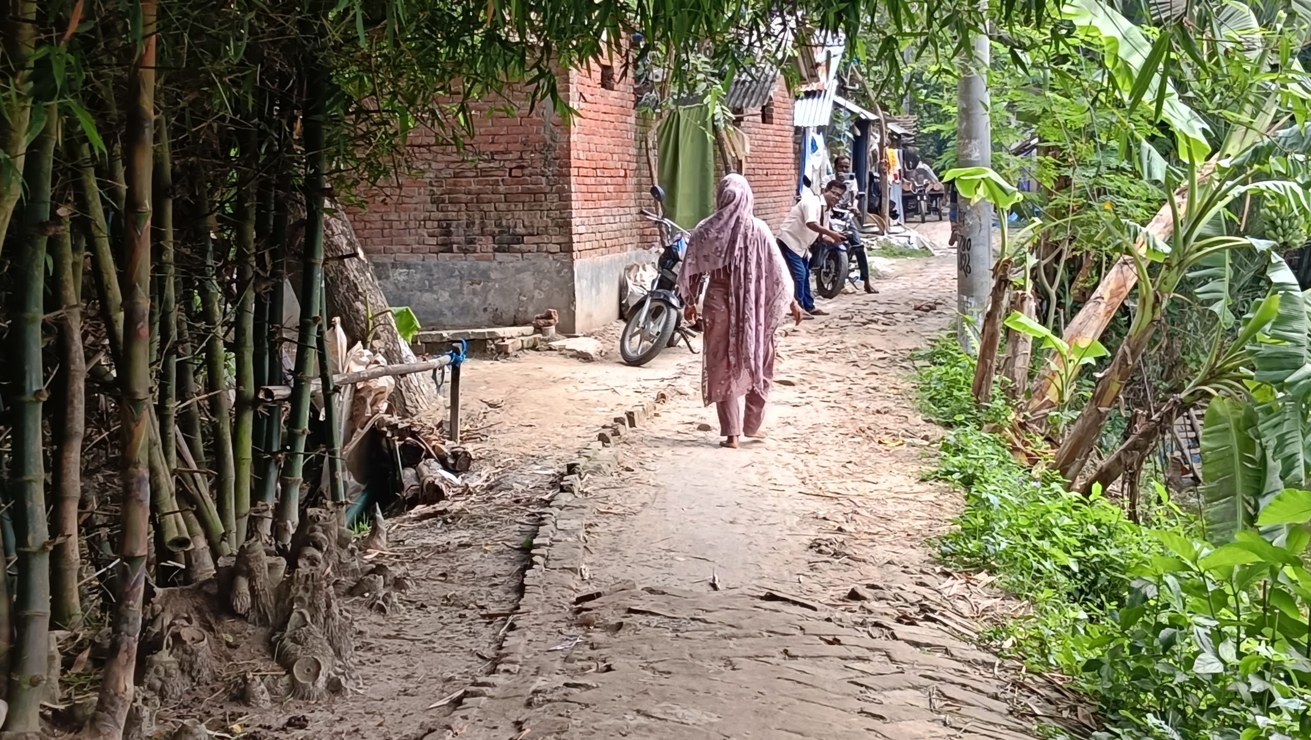 তালায় কাজ না করেই কাবিটা প্রকল্পের আড়াই লাখ টাকা তুললেন ইউপি সদস্য!