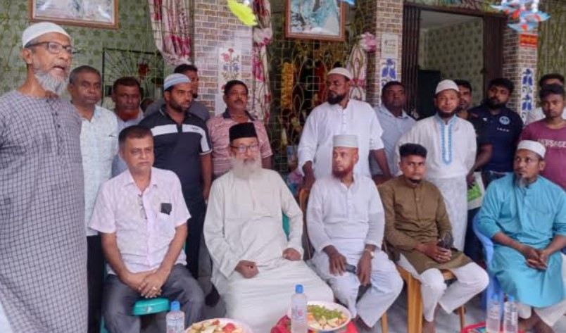 আশাশুনিতে শিব ও কালী মন্দির পরিদর্শনে সংসদ সদস্য রবিউল বাশার