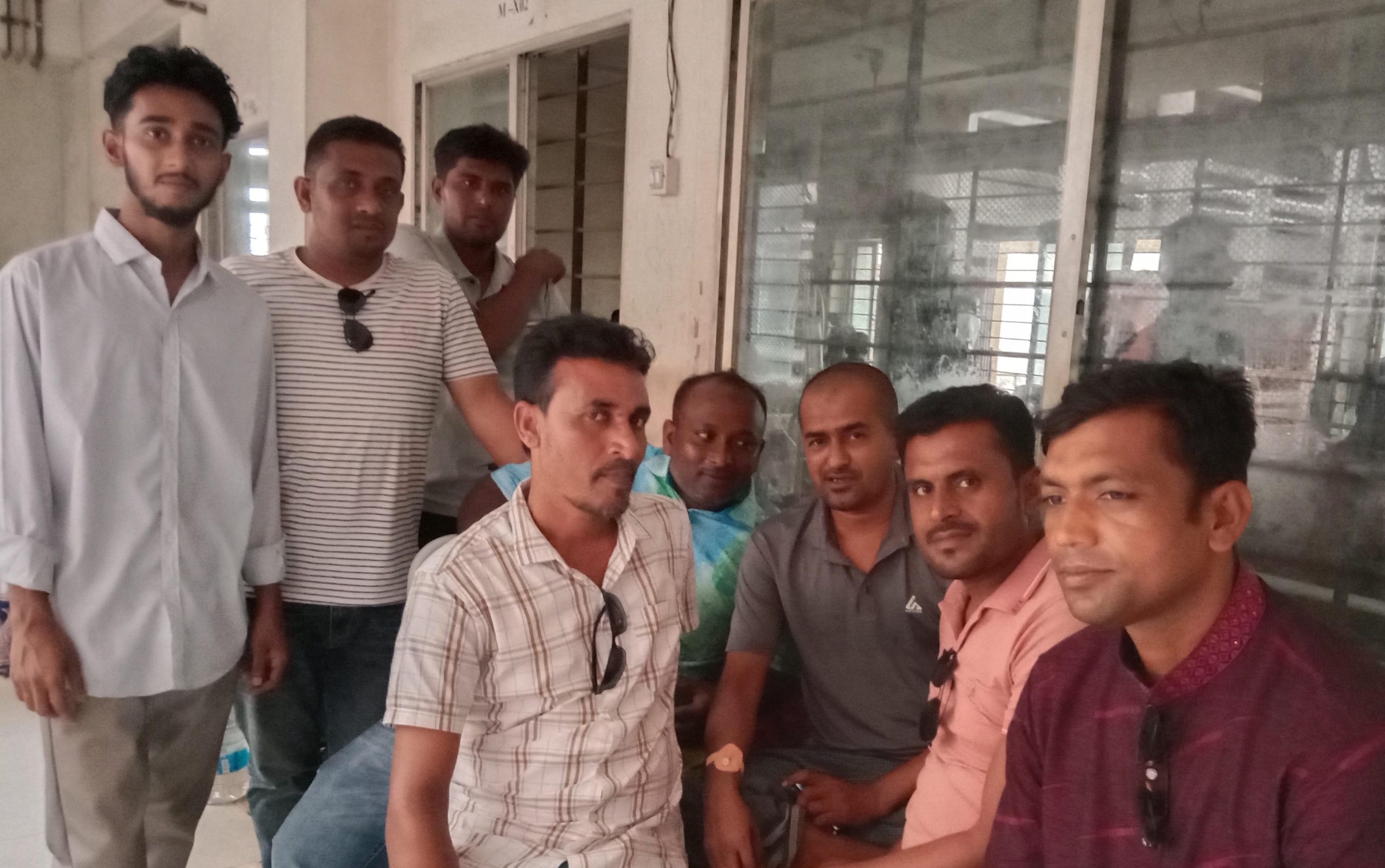স্ট্রোক করে হাসপাতালে ভর্তি জেলা স্বেচ্ছাসেবক দল নেতা মিলন