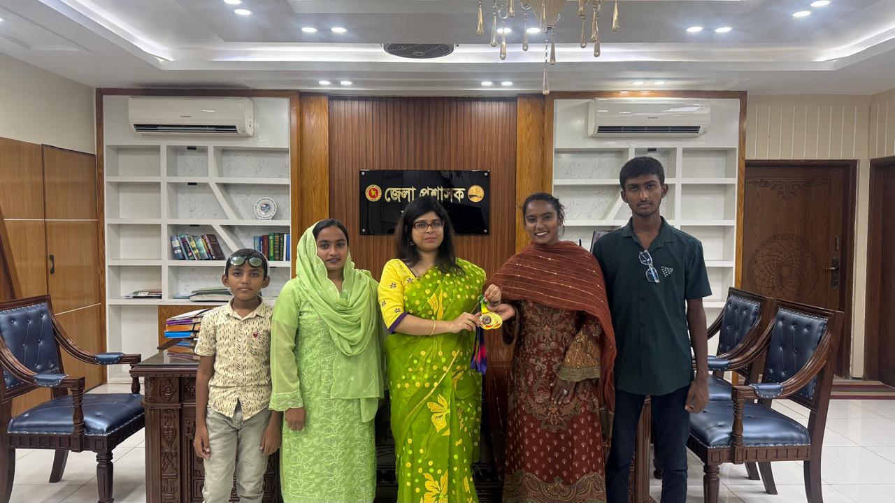 কমনওয়েলথ গেমসে যাচ্ছেন সাতক্ষীরার কৃতি সন্তান শিরিন আক্তার: জেলা প্রশাসকের শুভেচ্ছা