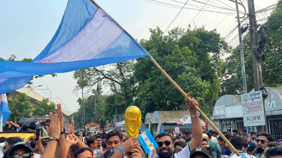 কানসাসে নামছে আর্জেন্টিনা, শাহবাগে আকাশি-সাদা ঢেউ