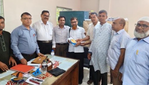 আশাশুনিতে ২৩ শিক্ষক-কর্মচারীকে সাড়ে ১৩ লাখ টাকার অবসর ভাতা প্রদান