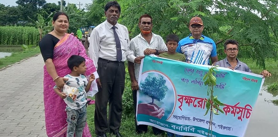 পাইকগাছায় বনবিবির উদ্যোগে বৃক্ষরোপন কর্মসূচির উদ্বোধন