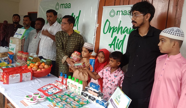 দেবহাটায় ২৫ এতিম শিশু পেল খাদ্য, পোশাক ও স্বাস্থ্য সুরক্ষা সামগ্রী