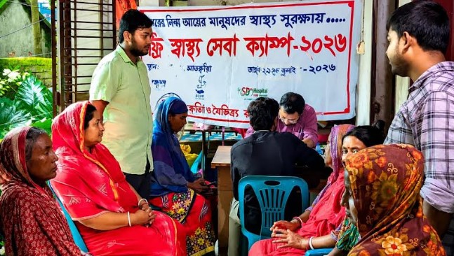 সাতক্ষীরায় নিম্ন আয়ের মানুষের স্বাস্থ্য ও পুষ্টি সুরক্ষায় ফ্রি মেডিকেল ক্যাম্প