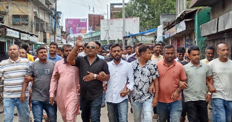 স্বেচ্ছাসেবক দলের সমাবেশ সফল করতে মণিরামপুরে যৌথ মিছিল
