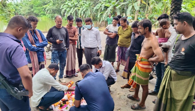 কলারোয়ায় অস্বাস্থ্যকর পরিবেশে আইসক্রিম তৈরি, ২৭ হাজার টাকা জরিমানা