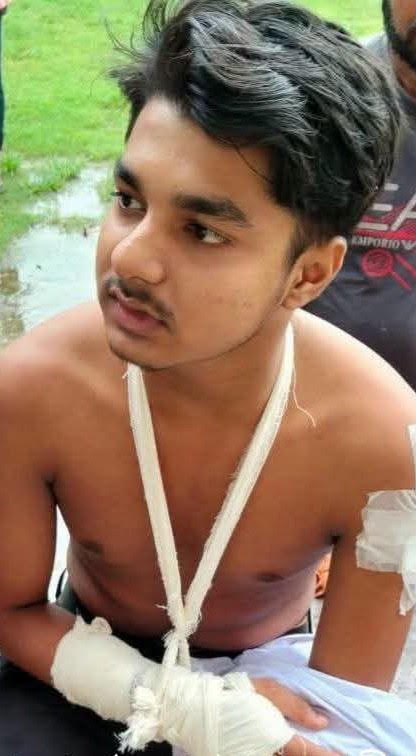 কেশবপুরে ৯ম শ্রেণীর ছাত্রকে হত্যার উদ্দেশ্যে ছুরিকাঘাত