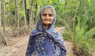 পাইকগাছায় কুপিয়ে জখম করা ৭০ বছরের বৃদ্ধা অবশেষে মারা গেল