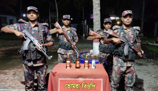 সাতক্ষীরা সীমান্তে বিজিবির অভিযানে চব্বিশ লক্ষাধিক টাকার ভারতীয় মালামাল আটক