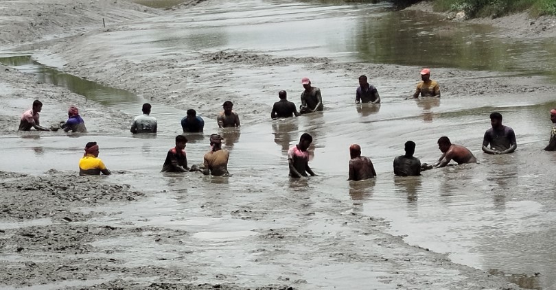 সাতক্ষীরা সদর উপজেলা নির্বাহী অফিসারের নির্দেশেই উন্মুক্ত হল ব্যাংদহা স্লুইস গেট