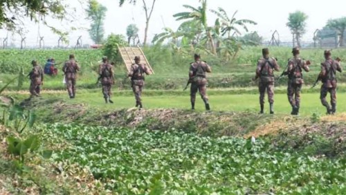সাতক্ষীরার তলুইগাছা সীমান্তে চোরাচালান প্রতিরোধে বিজিবির গুলি, পালাল দুই ভারতীয়