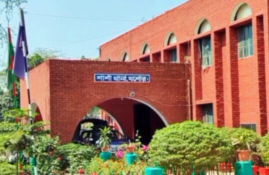 যশোরের শার্শায় ট্রাকের ধাক্কায় ভ্যান চালক নিহত