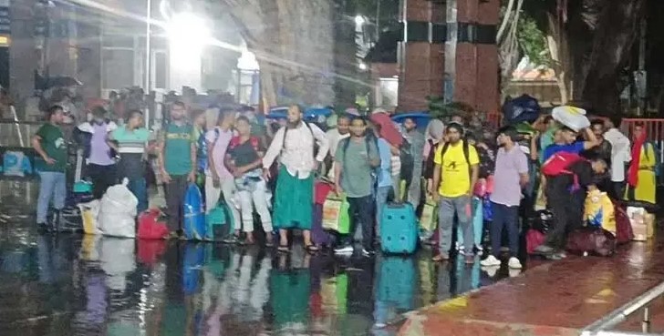 ভারতে কারাভোগ শেষে বিশেষ ট্রাভেল পারমিটে দেশে ফিরলেন ৫০ বাংলাদেশি