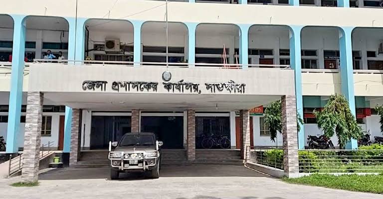 জ্বালানি সংকট সংক্রান্ত গুজবে বিভ্রান্ত না হওয়ার আহবান সাতক্ষীরা জেলা প্রশাসনের