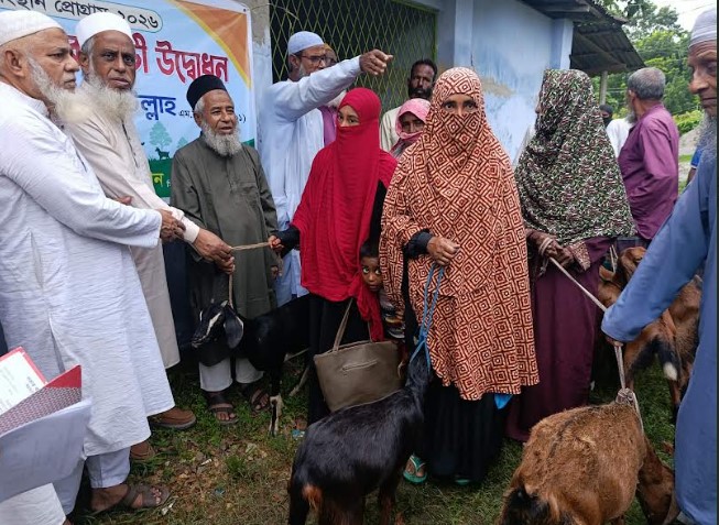 দুস্থদের পাশে বিত্তবানদের এগিয়ে আসার আহ্বান এমপি ইজ্জত উল্লাহর