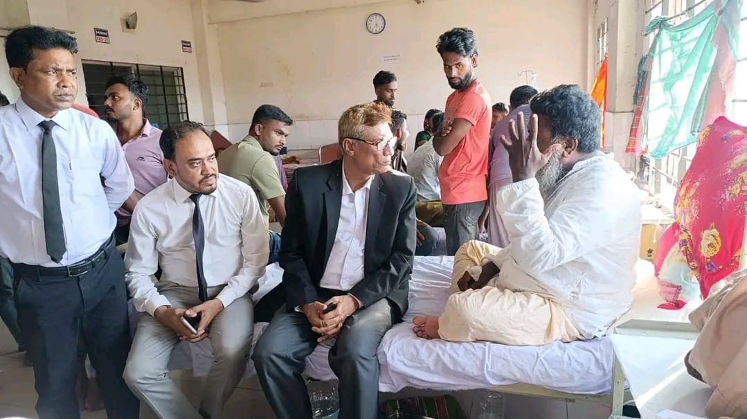 আহত ছাত্রদল নেতা বাপ্পিকে হাসপাতালে দেখতে গেলেন আইনজীবী ফোরামের নেতারা